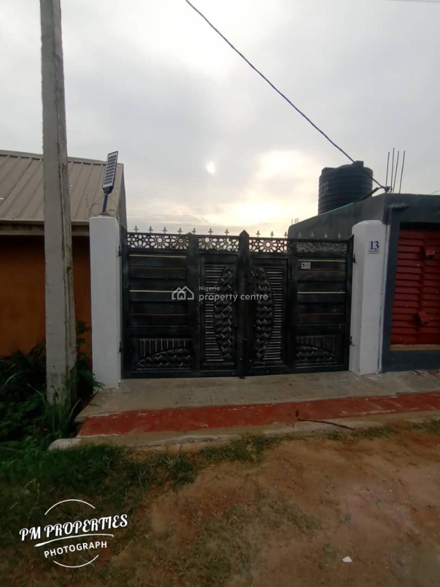 Mini Flat, Makogi Anchor, Magboro, Ogun, Mini Flat (room and Parlour) for Rent