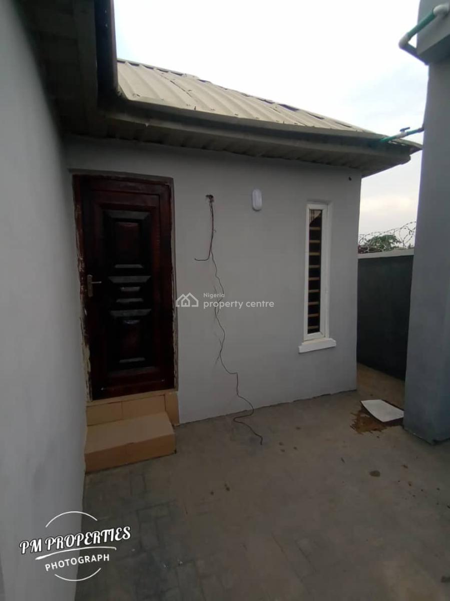 Mini Flat, Makogi Anchor, Magboro, Ogun, Mini Flat (room and Parlour) for Rent