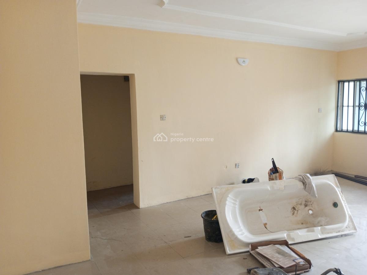 Well Maintained and Spacious 3 Bedroom Flat in a Gated Estate, Badore, Ajah, Lagos, Flat / Apartment for Rent