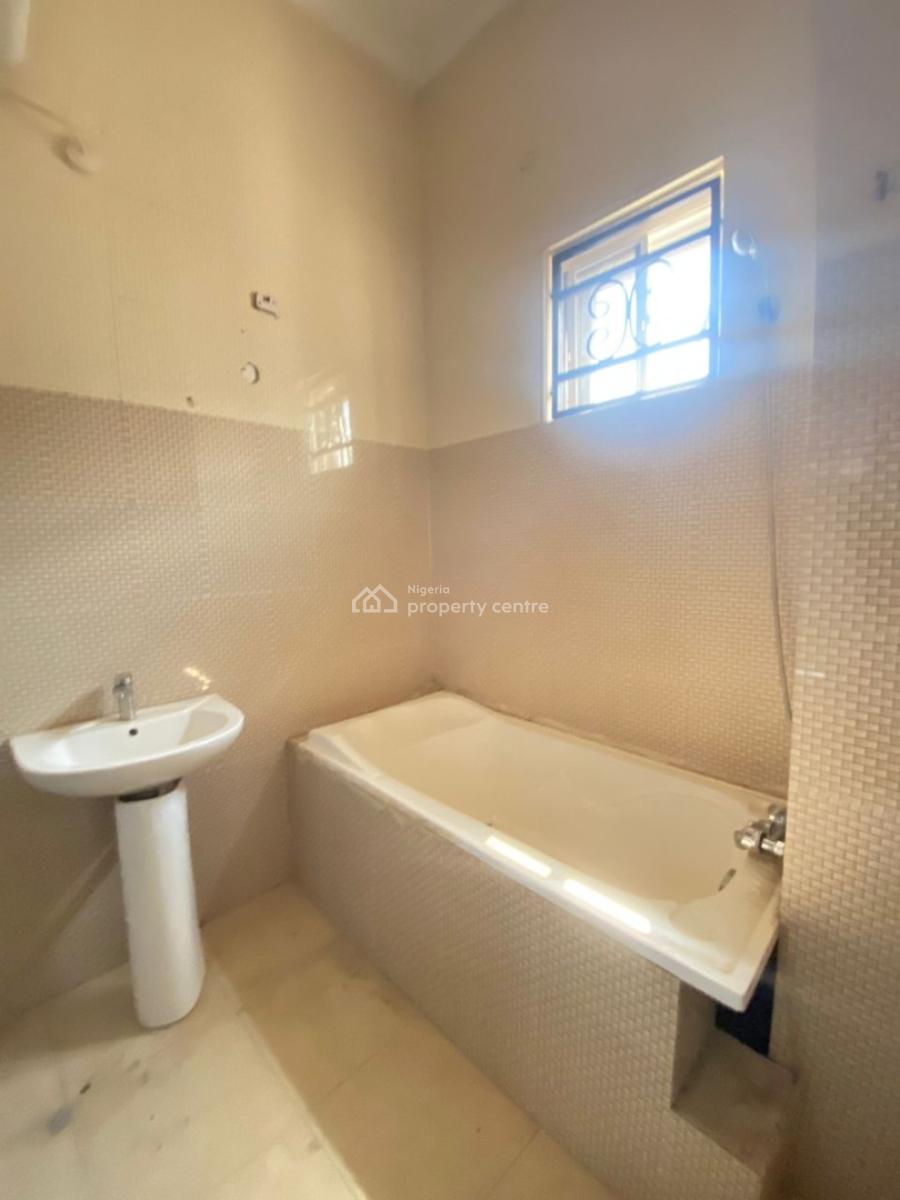 Spacious and Fully Serviced 3 Bedroom Apartment with Bq, Osapa, Lekki, Lagos, Flat / Apartment for Rent