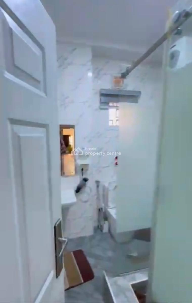 Luxury Furnished 3bedroom En-suite Flat with Bq, Wuye Main, Wuye, Abuja, Block of Flats for Sale