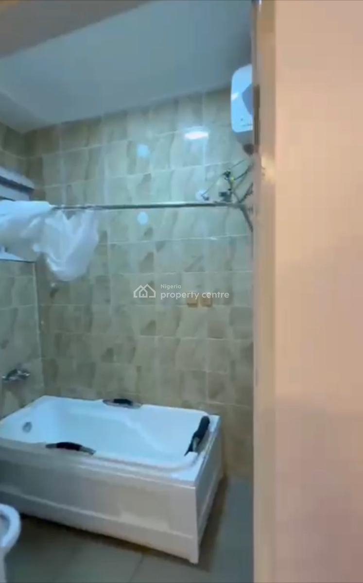 Luxury Furnished 3bedroom En-suite Flat with Bq, Wuye Main, Wuye, Abuja, Block of Flats for Sale