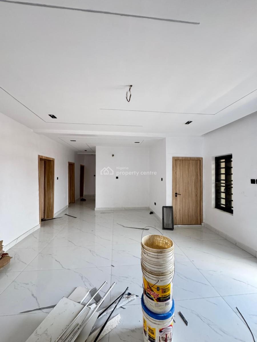 Luxuriously Built 3 Bedroom Apartment in Yaba, Yaba, Yaba, Lagos, Block of Flats for Sale