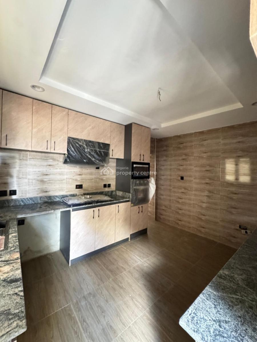 Luxuriously Built 3 Bedroom Apartment in Yaba, Yaba, Yaba, Lagos, Block of Flats for Sale