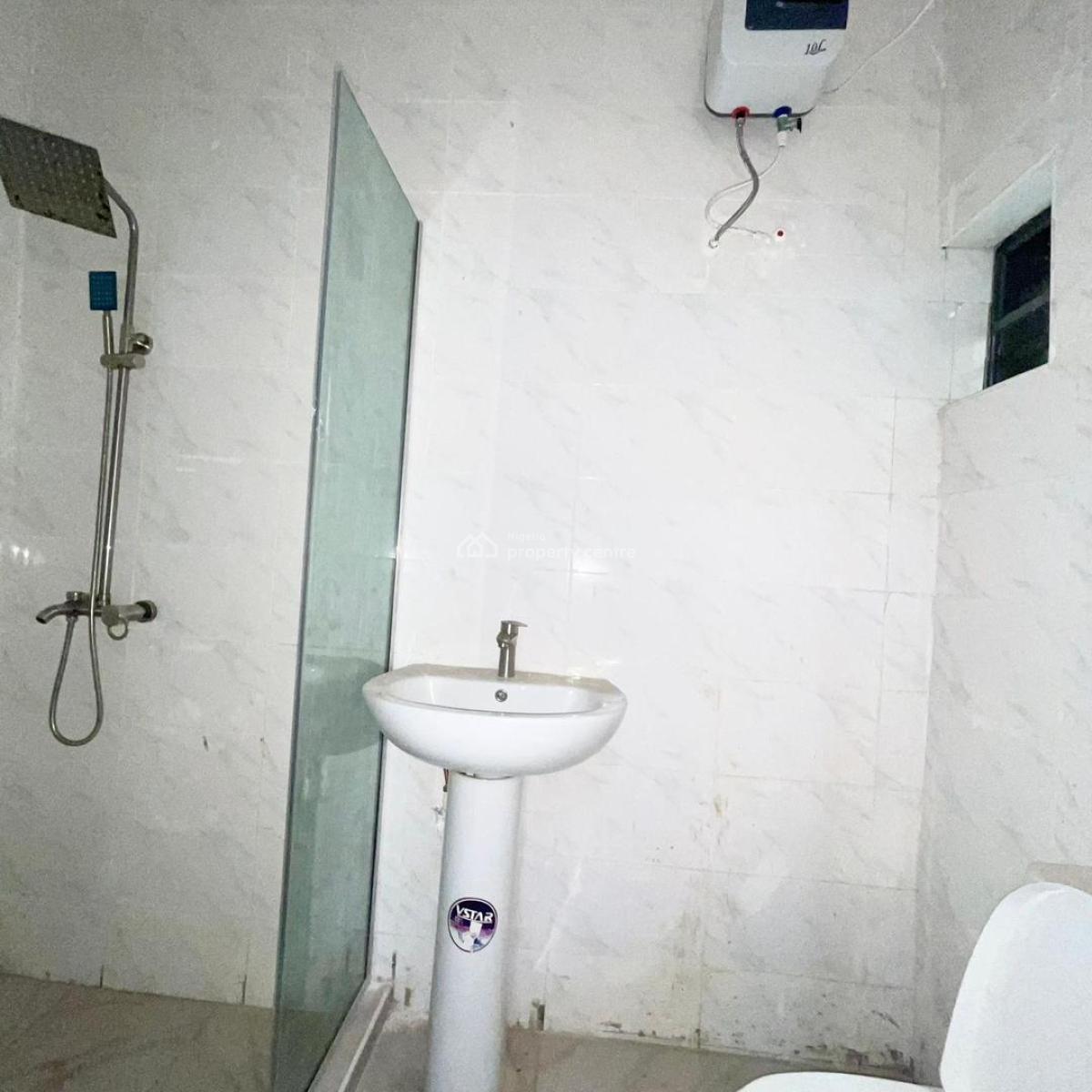 Spacious 3 Bedroom Flat, Ikota, Ikota, Lekki, Lagos, Flat / Apartment for Rent