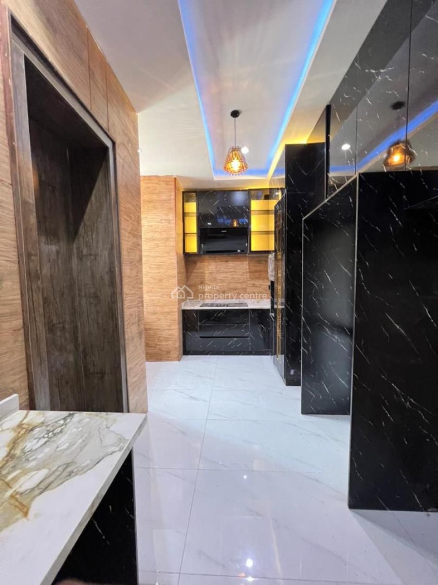 Exquisitely Finished 3 Bed Apart with Elevator Suitable for Investment, Lekki Lagos, Lekki Phase 1, Lekki, Lagos, Block of Flats for Sale