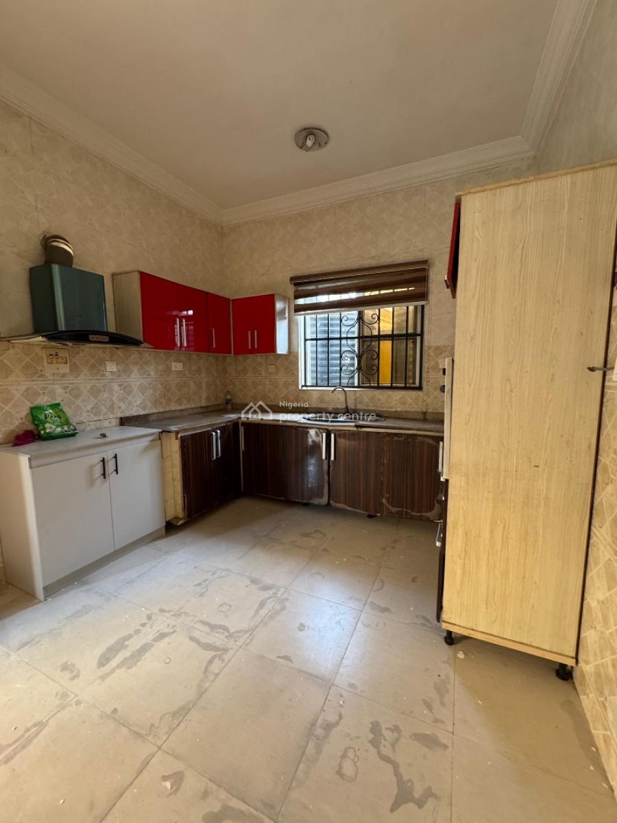 2 Units of Spacious Room (upstairs) in a Shared Apartment, Bera Estate, Chevron, Lekki, Lagos, Flat / Apartment for Rent