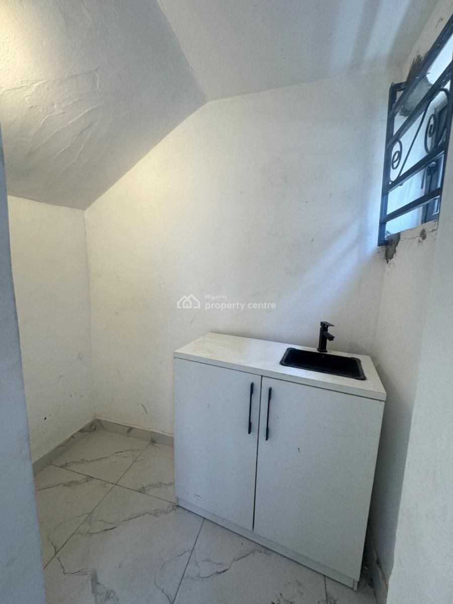 Shop Space Available, Agungi, Lekki, Lagos, Shop for Rent