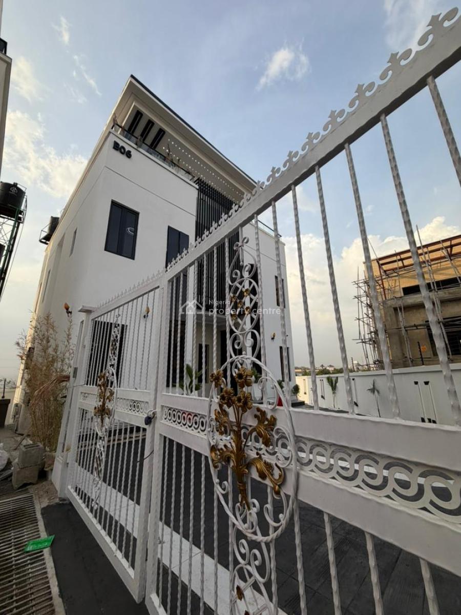 Exquisite 5-bedroom Fully Detached Smart Home with Pool & Gazebo, Guzape District, Abuja, Detached Duplex for Sale