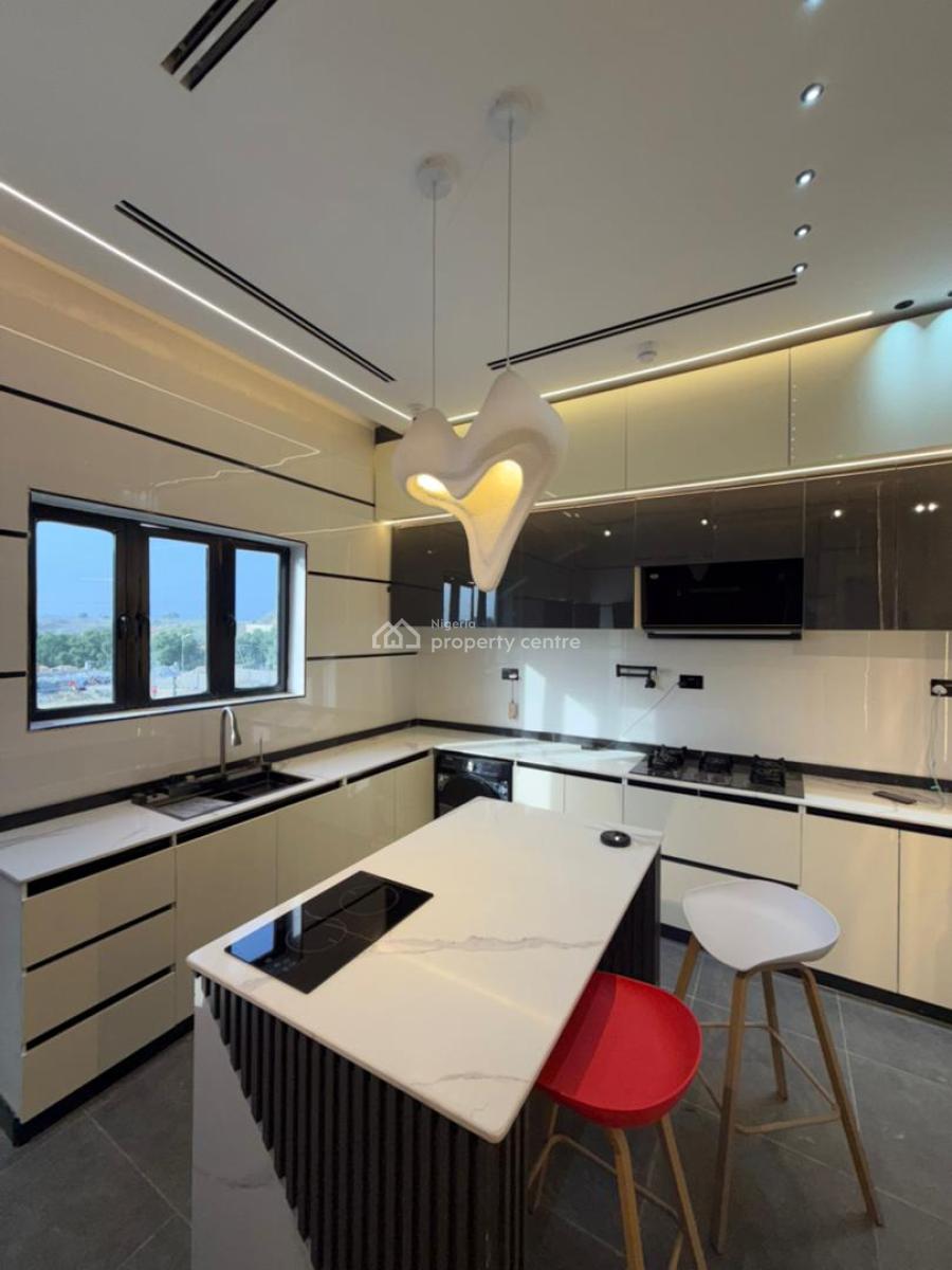 Exquisite 5-bedroom Fully Detached Smart Home with Pool & Gazebo, Guzape District, Abuja, Detached Duplex for Sale