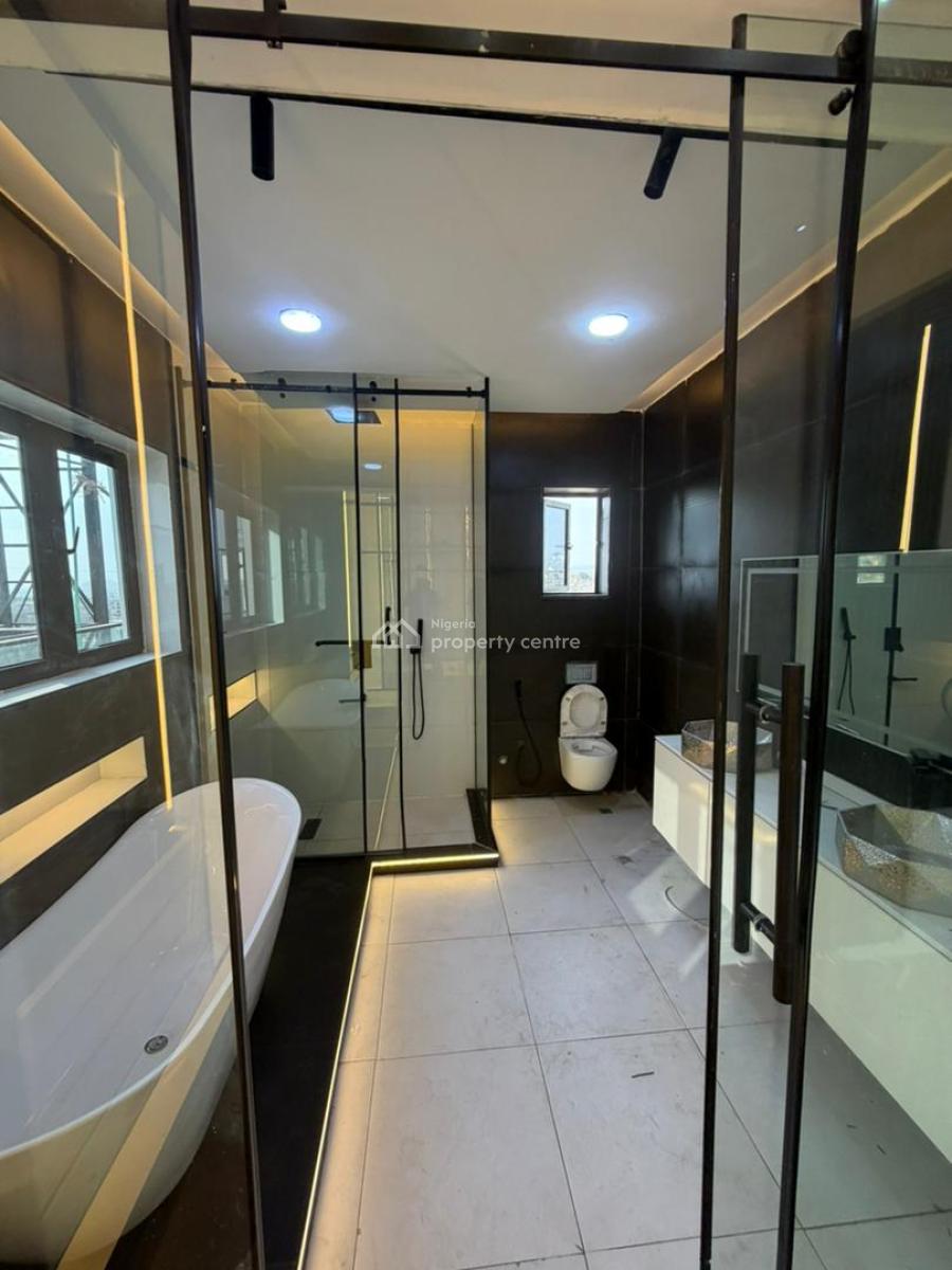 Exquisite 5-bedroom Fully Detached Smart Home with Pool & Gazebo, Guzape District, Abuja, Detached Duplex for Sale