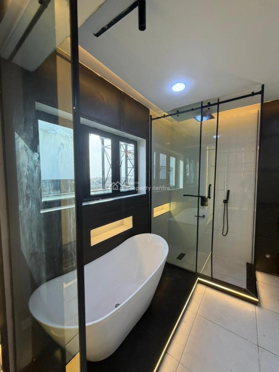 Exquisite 5-bedroom Fully Detached Smart Home with Pool & Gazebo, Guzape District, Abuja, Detached Duplex for Sale