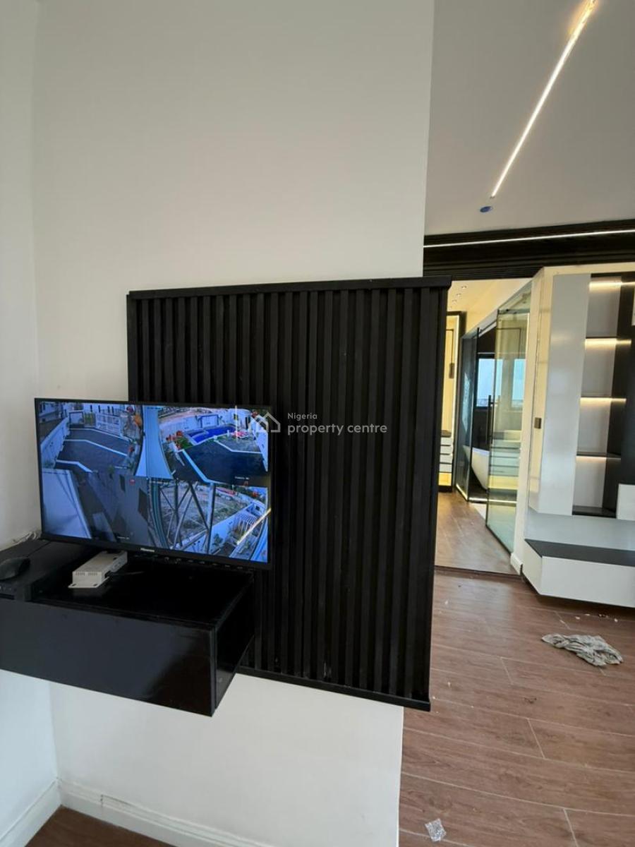 Exquisite 5-bedroom Fully Detached Smart Home with Pool & Gazebo, Guzape District, Abuja, Detached Duplex for Sale