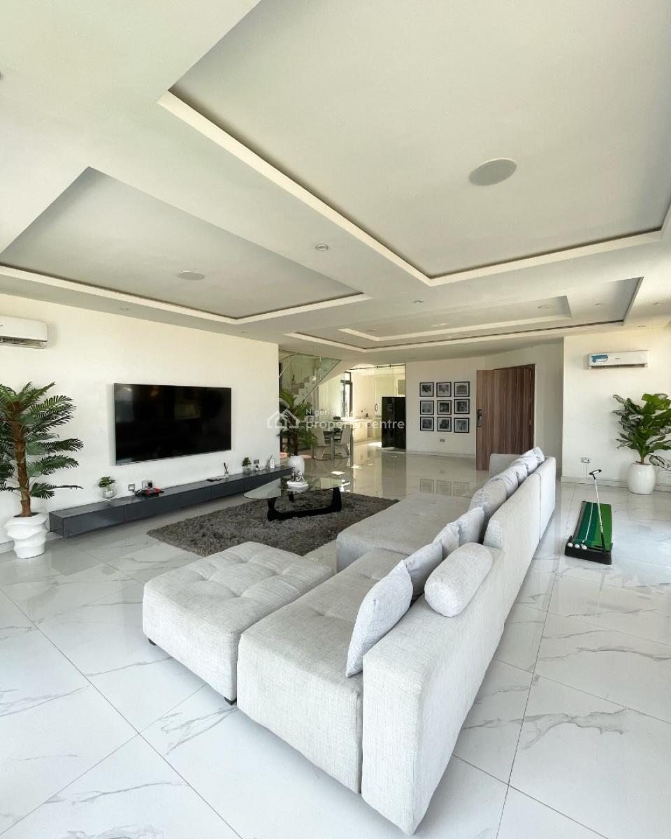 Furnished 3 Bedroom Maisonette Penthouse with Bq, Well Built 3 Bedroom Maisonette with Spacious Rooms and a City View, Lekki Phase 1, Lekki, Lagos, Flat / Apartment for Rent