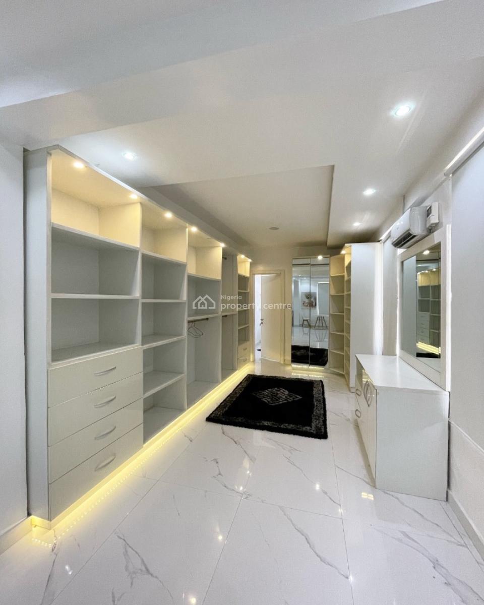 Furnished 3 Bedroom Maisonette Penthouse with Bq, Well Built 3 Bedroom Maisonette with Spacious Rooms and a City View, Lekki Phase 1, Lekki, Lagos, Flat / Apartment for Rent