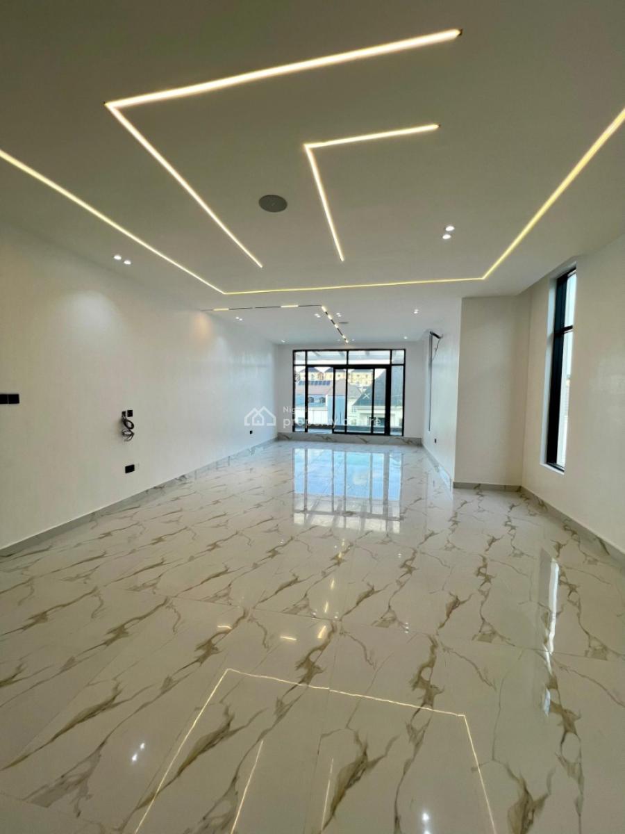 5 Luxurious Bedrooms with Pool, County, Lekki, Lagos, Detached Duplex for Sale