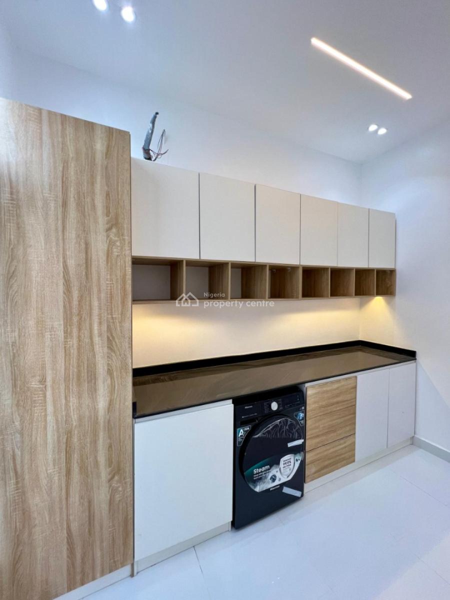 5 Luxurious Bedrooms with Pool, County, Lekki, Lagos, Detached Duplex for Sale