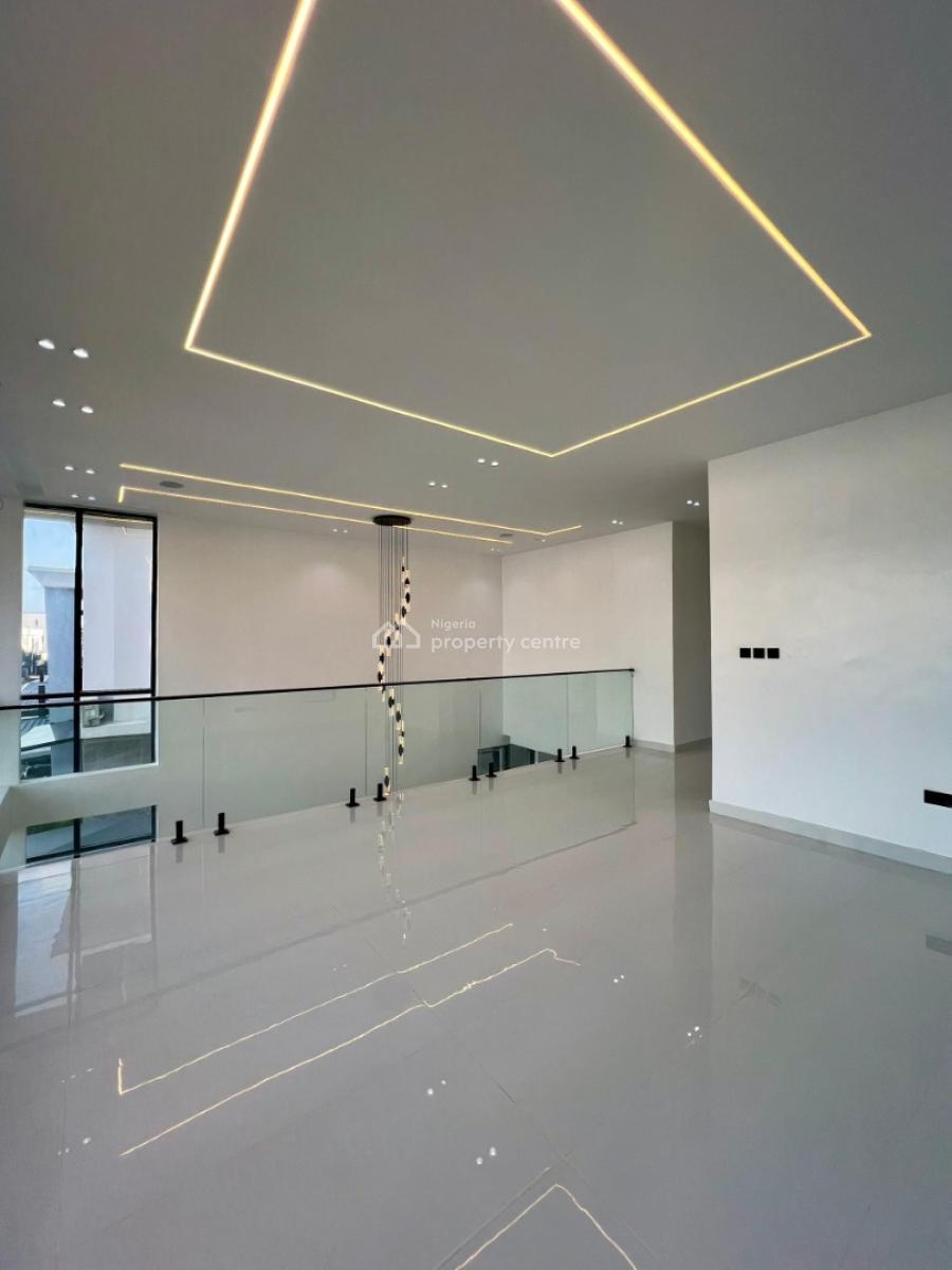 5 Luxurious Bedrooms with Pool, County, Lekki, Lagos, Detached Duplex for Sale