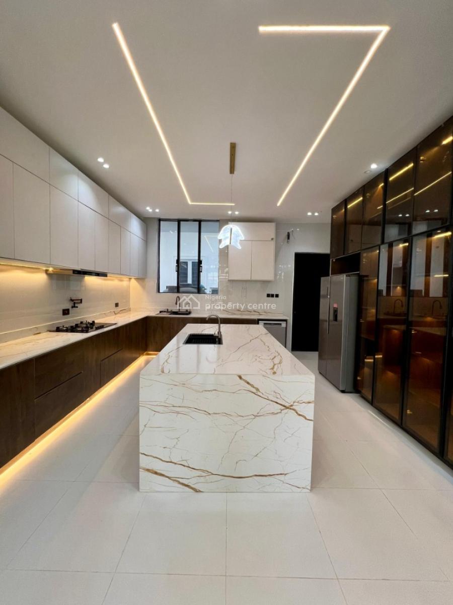 5 Luxurious Bedrooms with Pool, County, Lekki, Lagos, Detached Duplex for Sale