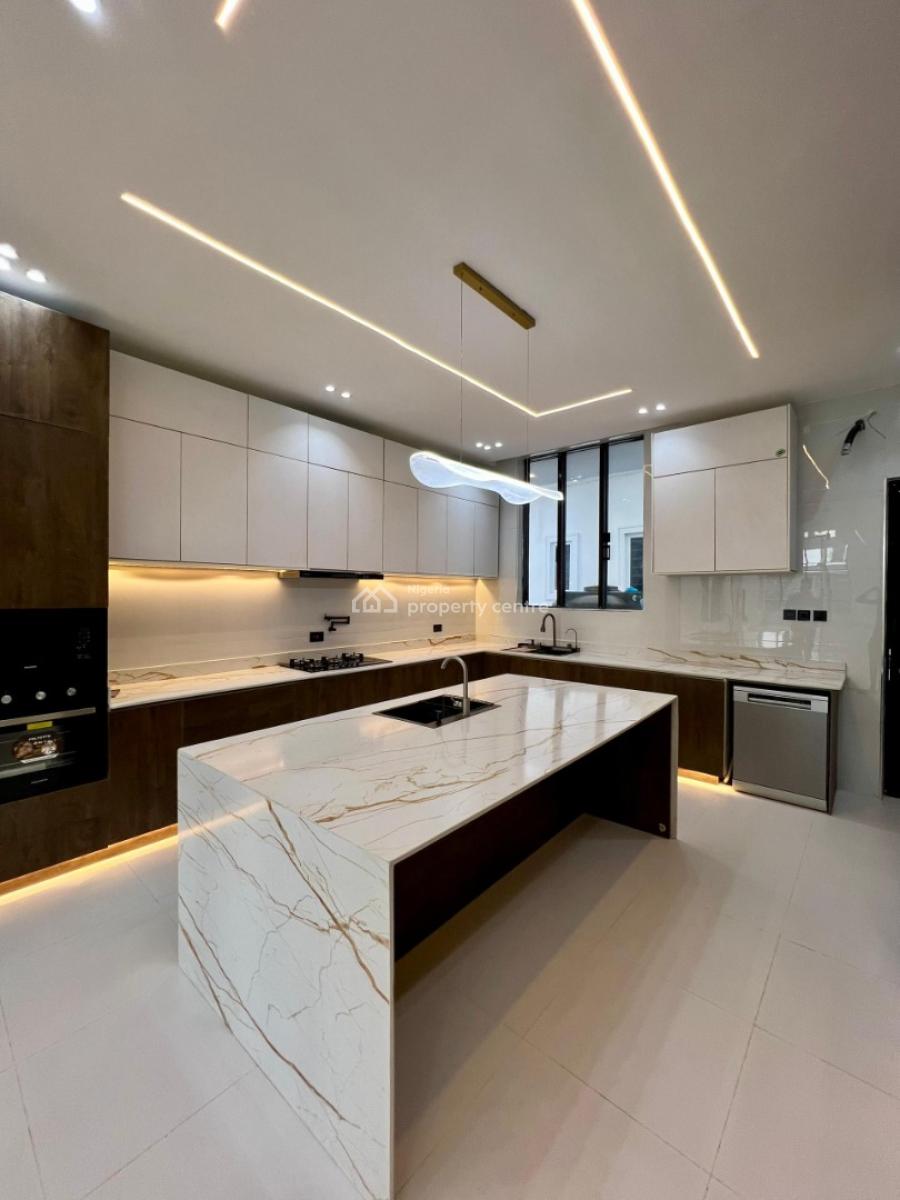 5 Luxurious Bedrooms with Pool, County, Lekki, Lagos, Detached Duplex for Sale