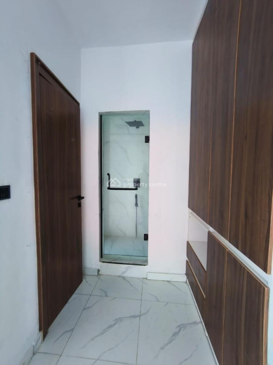 Beautifully Built 5 Bedroom Fully Detached Plus Bq, Ologolo, Lekki, Lagos, Detached Duplex for Rent