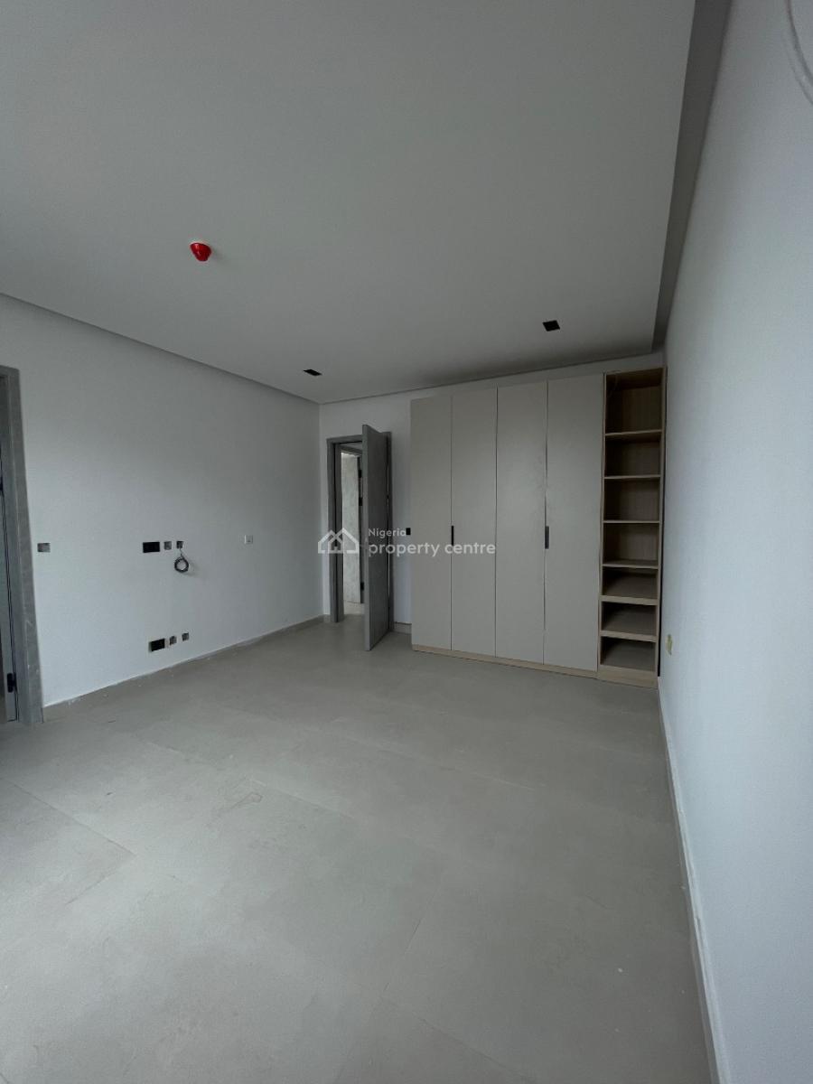 4 Bedroom Terrace + Bq+ Swimming Pool + Gym, Lekki Phase 1, Lekki, Lagos, Terraced Duplex for Rent