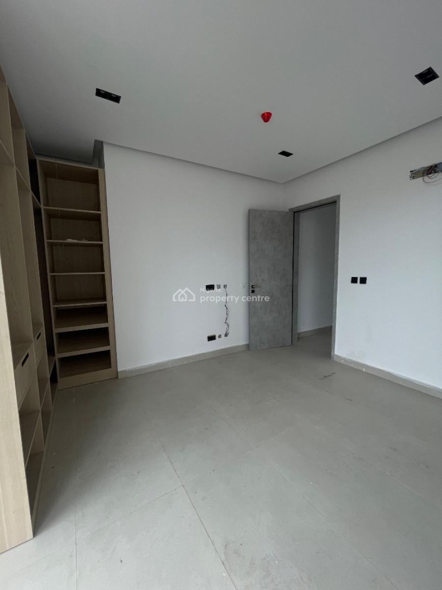 4 Bedroom Terrace + Bq+ Swimming Pool + Gym, Lekki Phase 1, Lekki, Lagos, Terraced Duplex for Rent