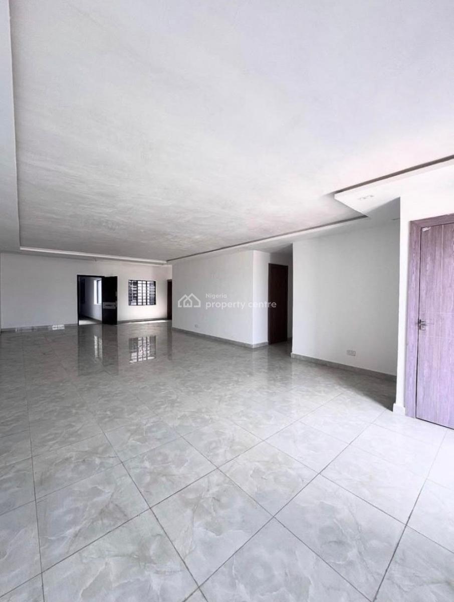 Massive 3 Bedroom Apartment with Swimming Pool & Bq, Lekki Phase 1, Lekki, Lagos, Flat / Apartment for Sale