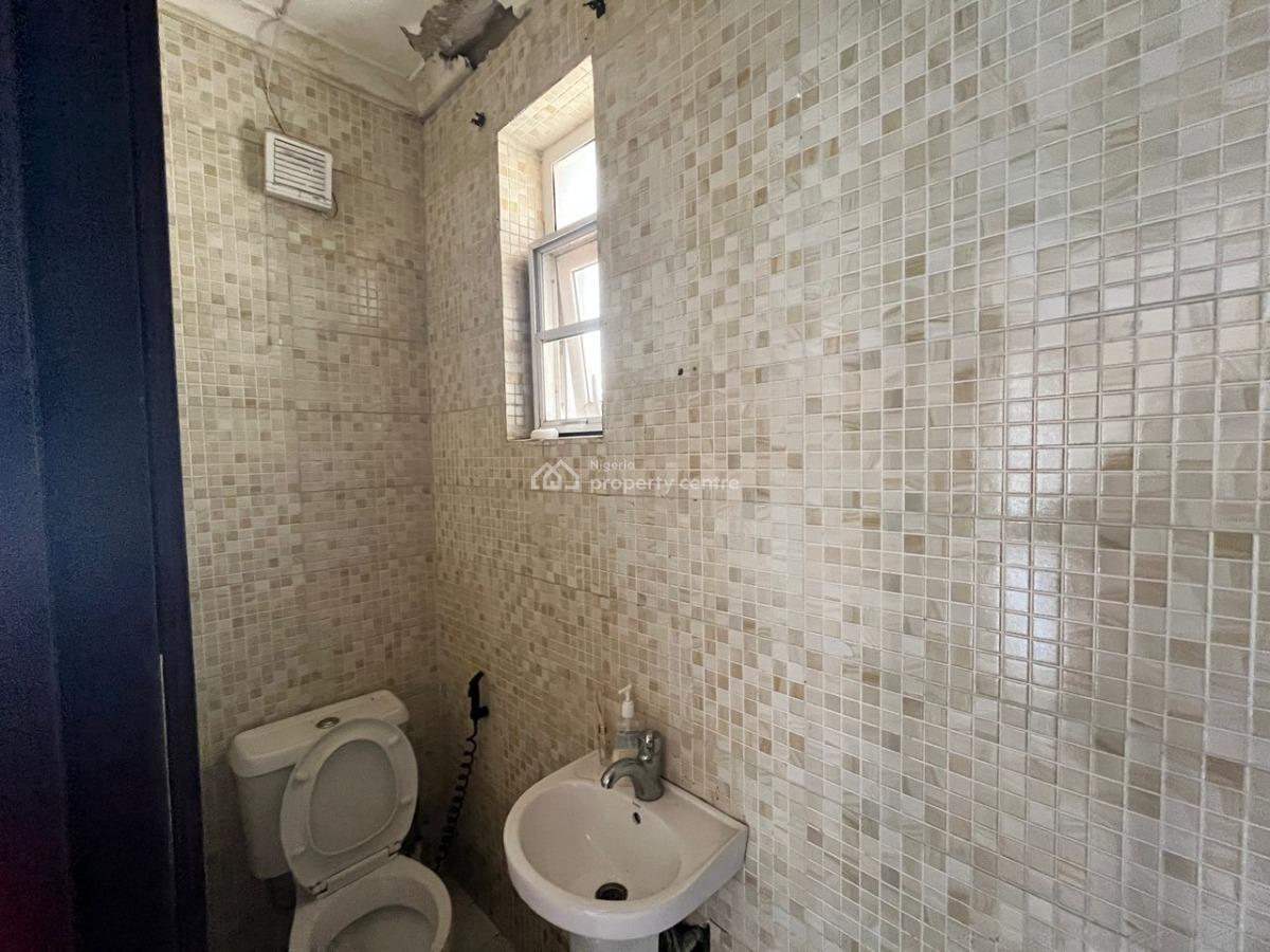 Three-bedroom Flat with B.q, All Rooms Ensuite, Fitted Kitchen Etc, 2nd Avenue Estate, Ikoyi., Ikoyi, Lagos, Flat / Apartment for Rent