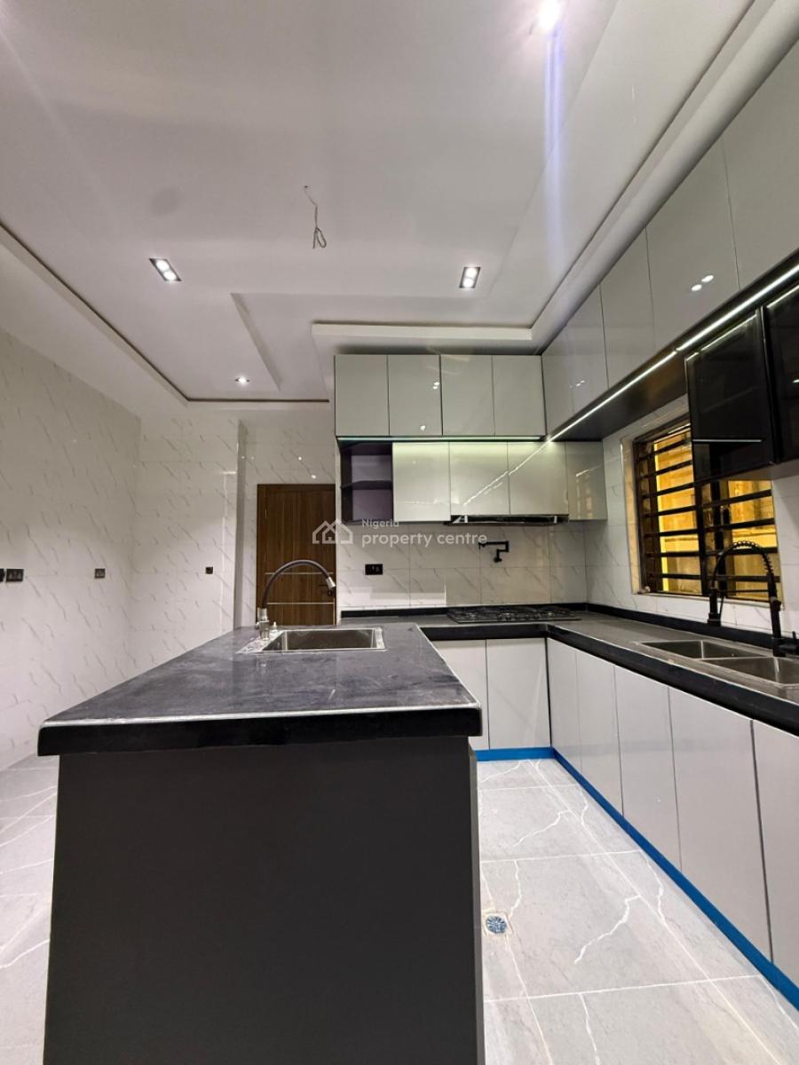 Exquisitely Finished, New & Spacious 4 Bedrooms Duplex with an Attache, Carlton Gate Estate, Beside Kolapo Ishola Gra, Ibadan, Ibadan, Oyo, House for Sale