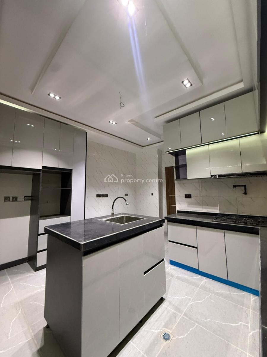 Exquisitely Finished, New & Spacious 4 Bedrooms Duplex with an Attache, Carlton Gate Estate, Beside Kolapo Ishola Gra, Ibadan, Ibadan, Oyo, House for Sale