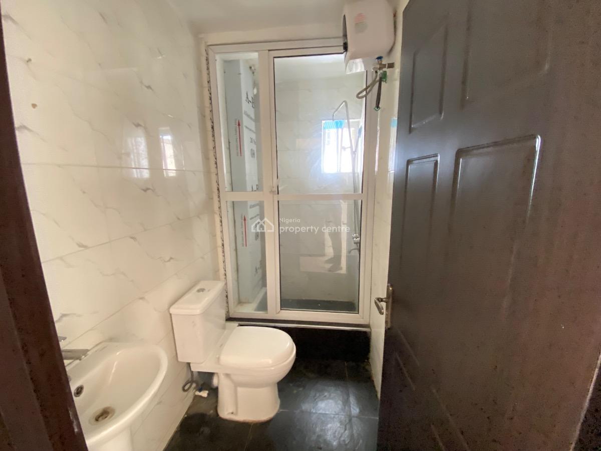Exquisite 3 Bedroom Apartment in a Secured Estate, Freedom Way, Lekki Phase 1, Lekki, Lagos, Flat / Apartment for Rent