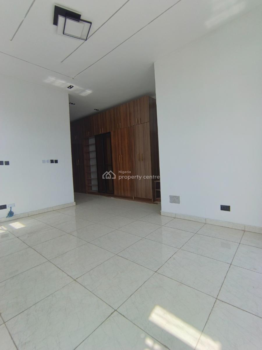 This Beautifully Built 4-bedroom Semi-detached Duplex with Bq and Sepa, Ikota, Lekki, Lagos, Semi-detached Duplex for Sale