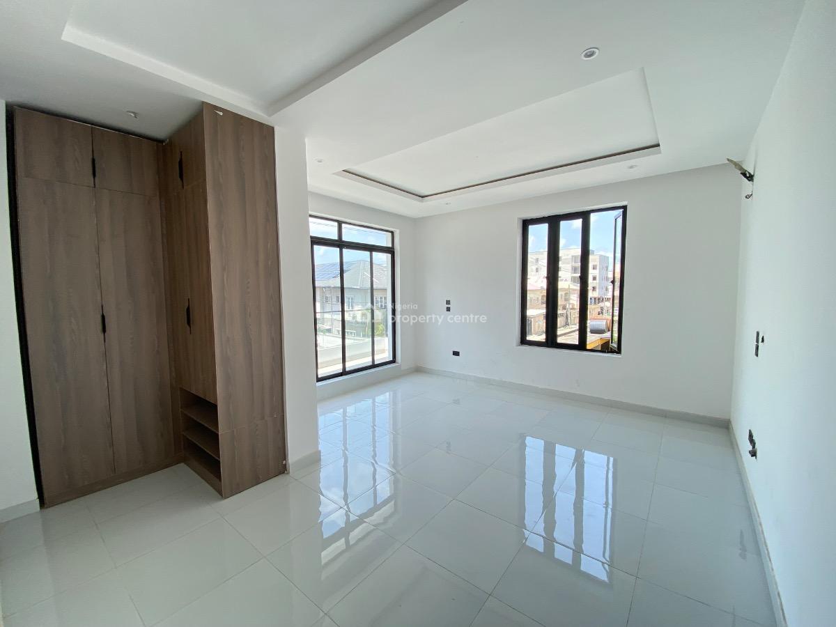 Contemporary 2 Bedroom Apartment, Lekki Phase 1, Lekki, Lagos, Flat / Apartment for Sale