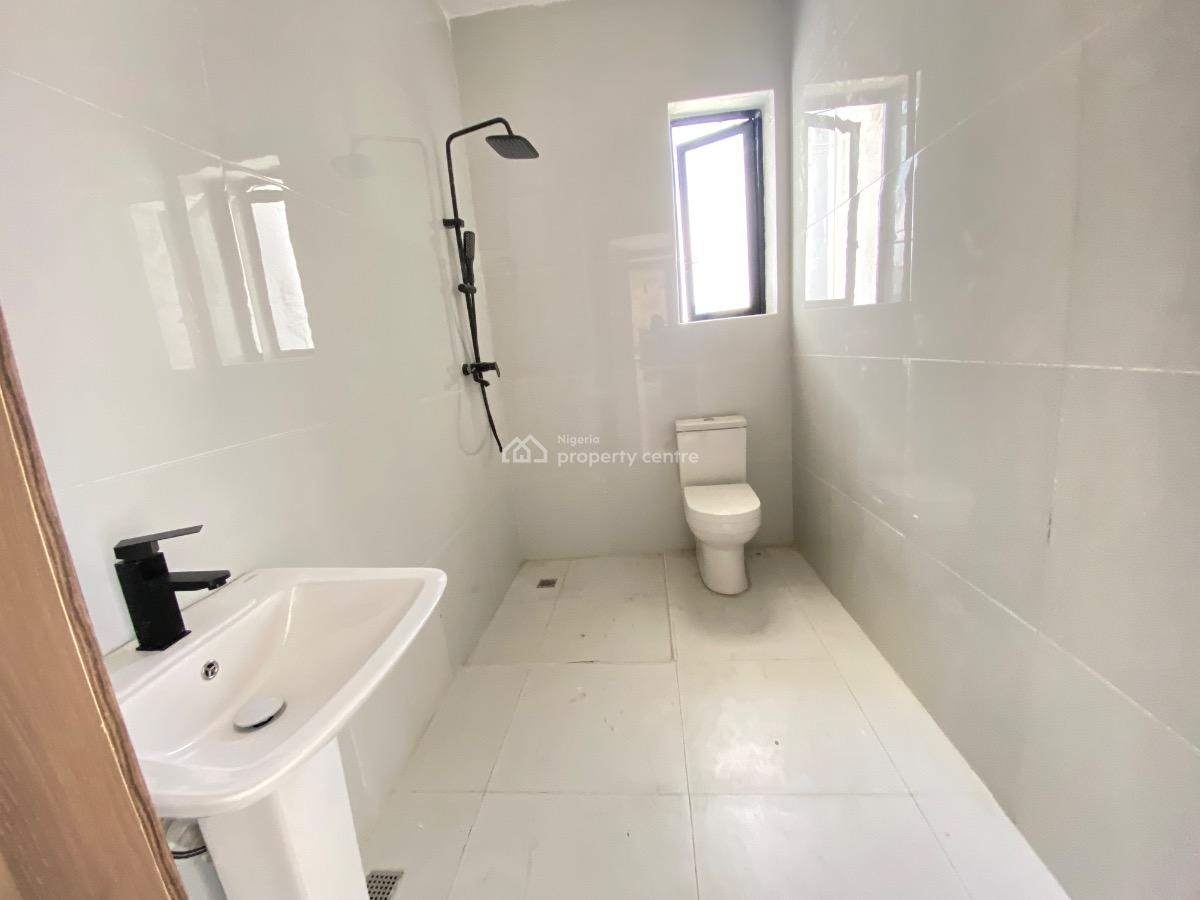 Contemporary 2 Bedroom Apartment, Lekki Phase 1, Lekki, Lagos, Flat / Apartment for Sale