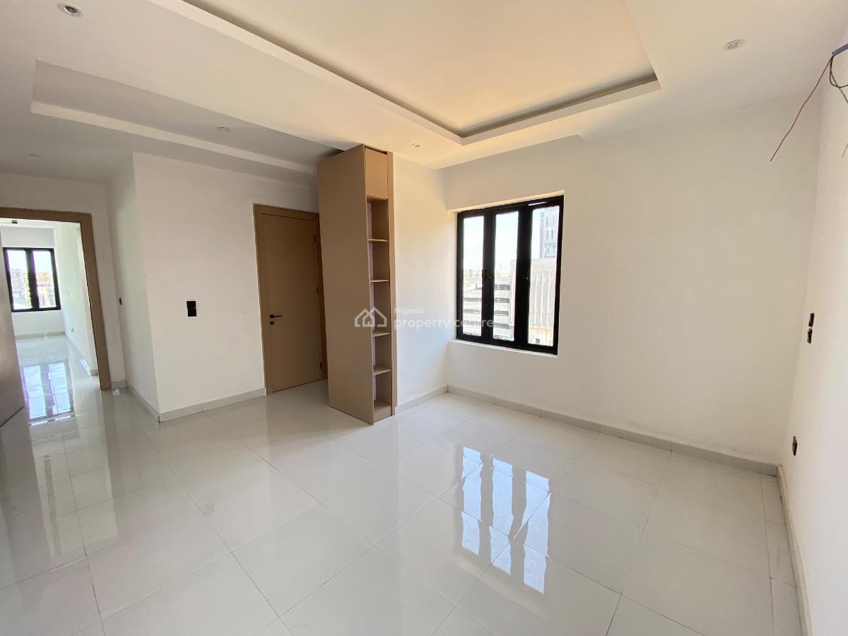 Contemporary 3 Bedroom Apartment, Freedom Way, Lekki Phase 1, Lekki, Lagos, Flat / Apartment for Sale