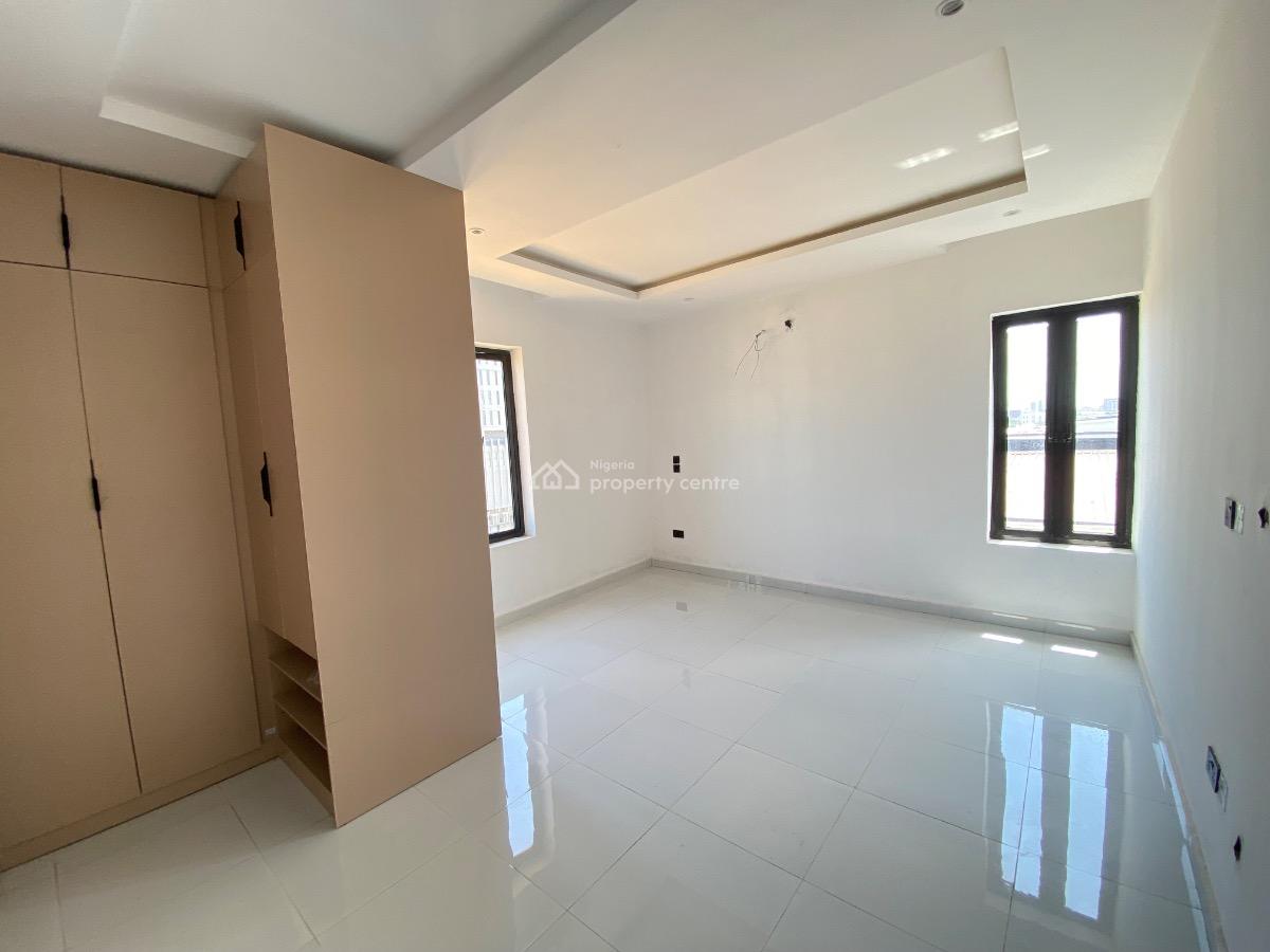 Contemporary 3 Bedroom Apartment, Freedom Way, Lekki Phase 1, Lekki, Lagos, Flat / Apartment for Sale