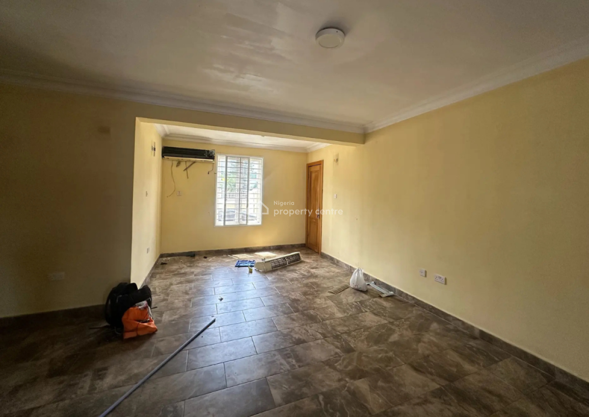 Spacious 3 Bedroom Apartment, Lekki Phase 1, Lekki, Lagos, Flat / Apartment for Rent
