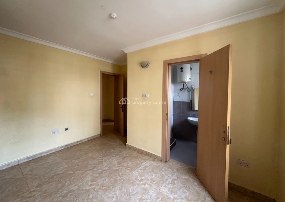 Spacious 3 Bedroom Apartment, Lekki Phase 1, Lekki, Lagos, Flat / Apartment for Rent