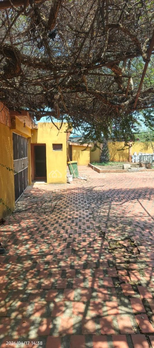 a Spacious 7-bedroom Duplex in a Large Compound, Afolabi Ekiyoyo Avenue, Ebute, Ikorodu, Lagos, Detached Duplex for Rent