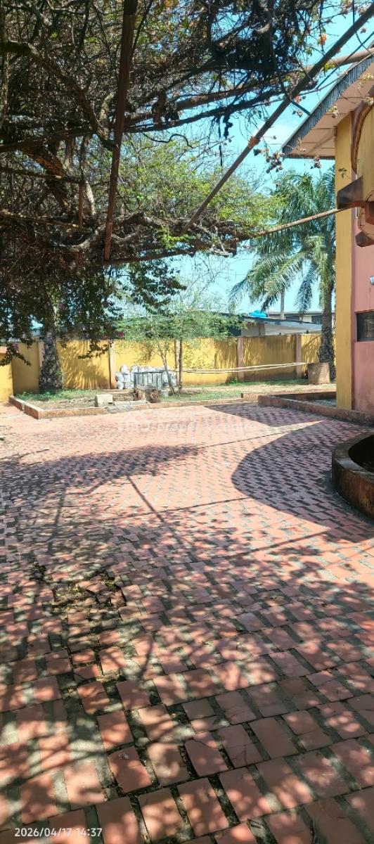 a Spacious 7-bedroom Duplex in a Large Compound, Afolabi Ekiyoyo Avenue, Ebute, Ikorodu, Lagos, Detached Duplex for Rent