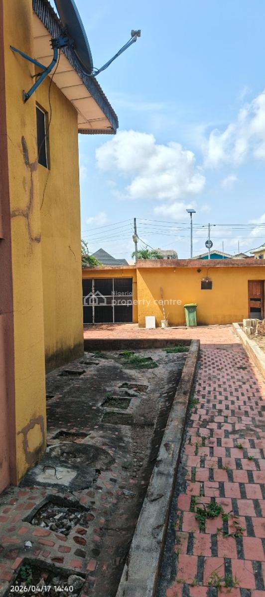 a Spacious 7-bedroom Duplex in a Large Compound, Afolabi Ekiyoyo Avenue, Ebute, Ikorodu, Lagos, Detached Duplex for Rent