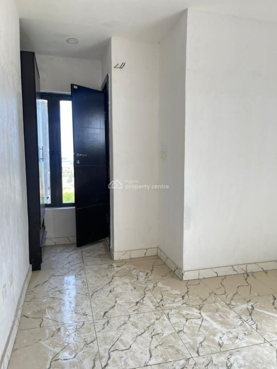 Fully Serviced Luxury 2bedrooms Apartment Upstairs, Ologolo, Lekki, Lagos, Flat / Apartment for Rent