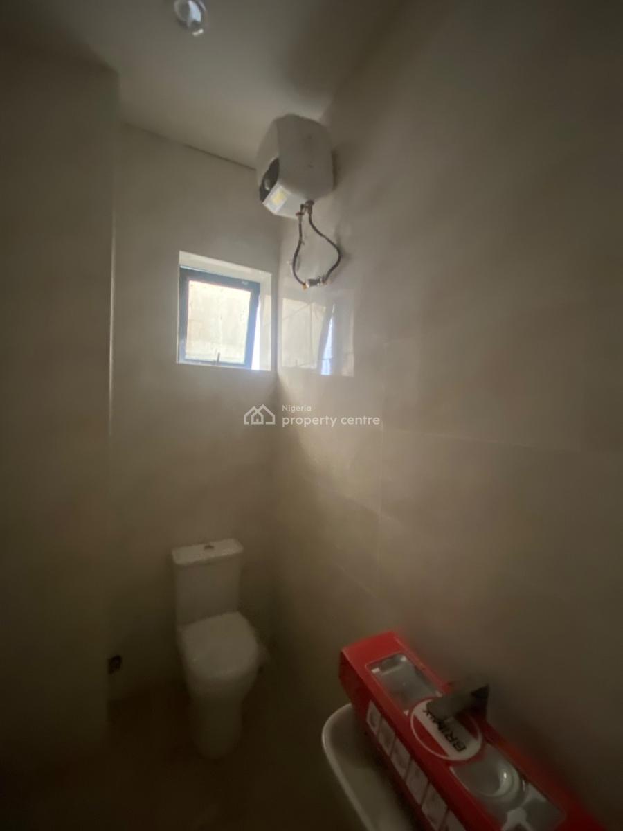 Magnificent 3 Bedroom, Fountain Court  Close to Abraham Adesanya, Ajah, Lagos, Terraced Duplex for Rent