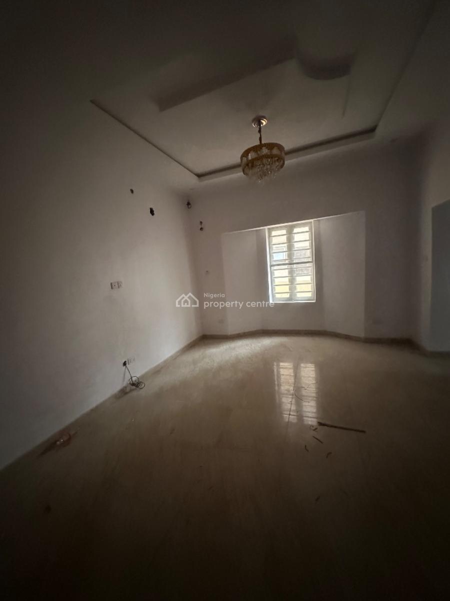 a Big Single Room in a Shared Apt, Ikota Gra, Ikota, Lekki, Lagos, Terraced Duplex for Rent