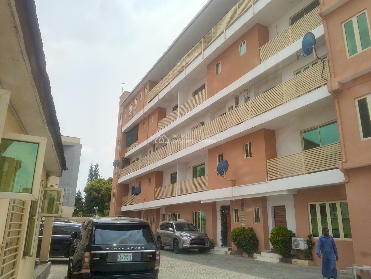 Serviced 2 Bedroom Pent House with a Lagoon View, Behind Admiralty, Lekki Phase 1, Lekki, Lagos, Flat / Apartment for Rent