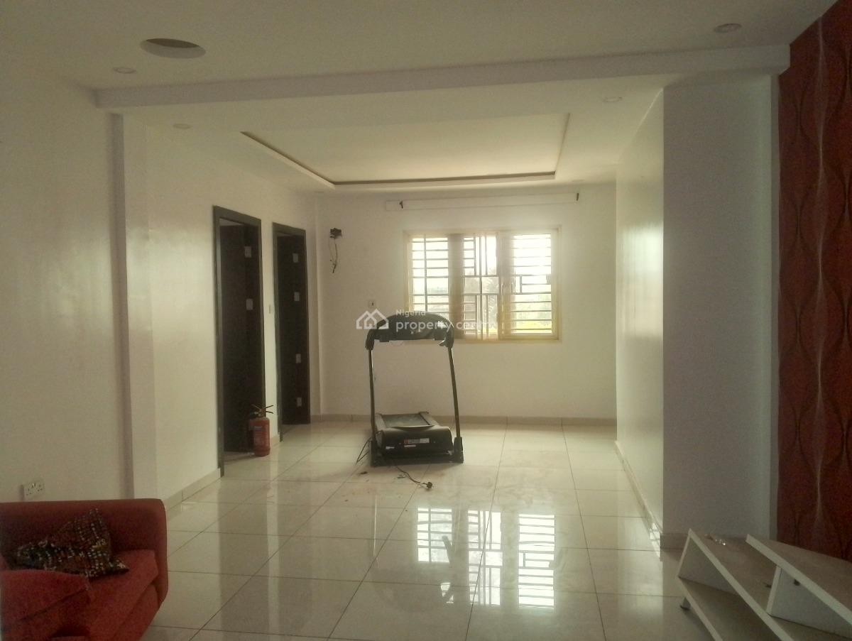 Serviced 2 Bedroom Pent House with a Lagoon View, Behind Admiralty, Lekki Phase 1, Lekki, Lagos, Flat / Apartment for Rent