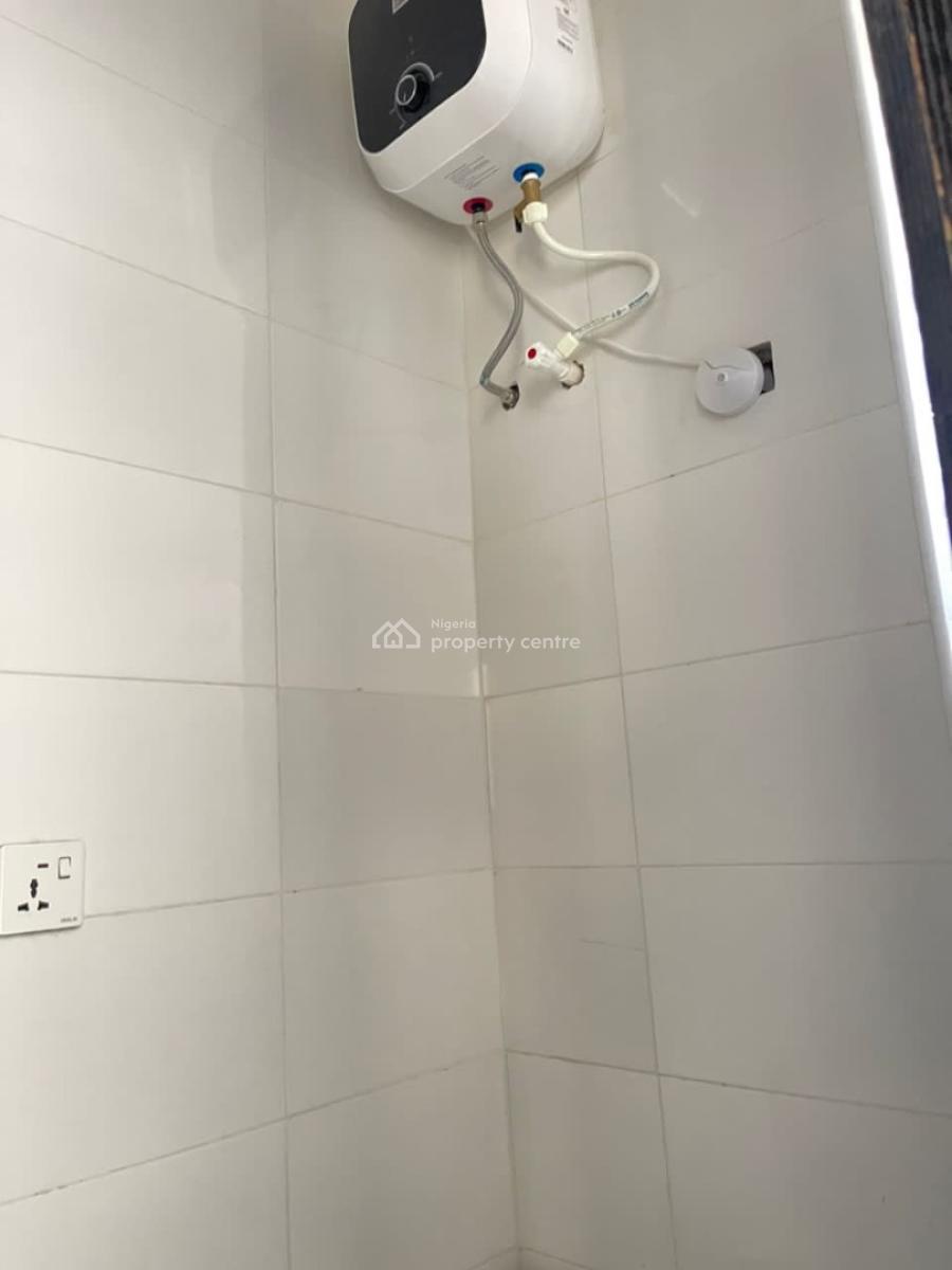 Luxury 2 Bedroom Apartment with Excellent Finishing, Ologolo, Lekki, Lagos, Flat / Apartment for Rent