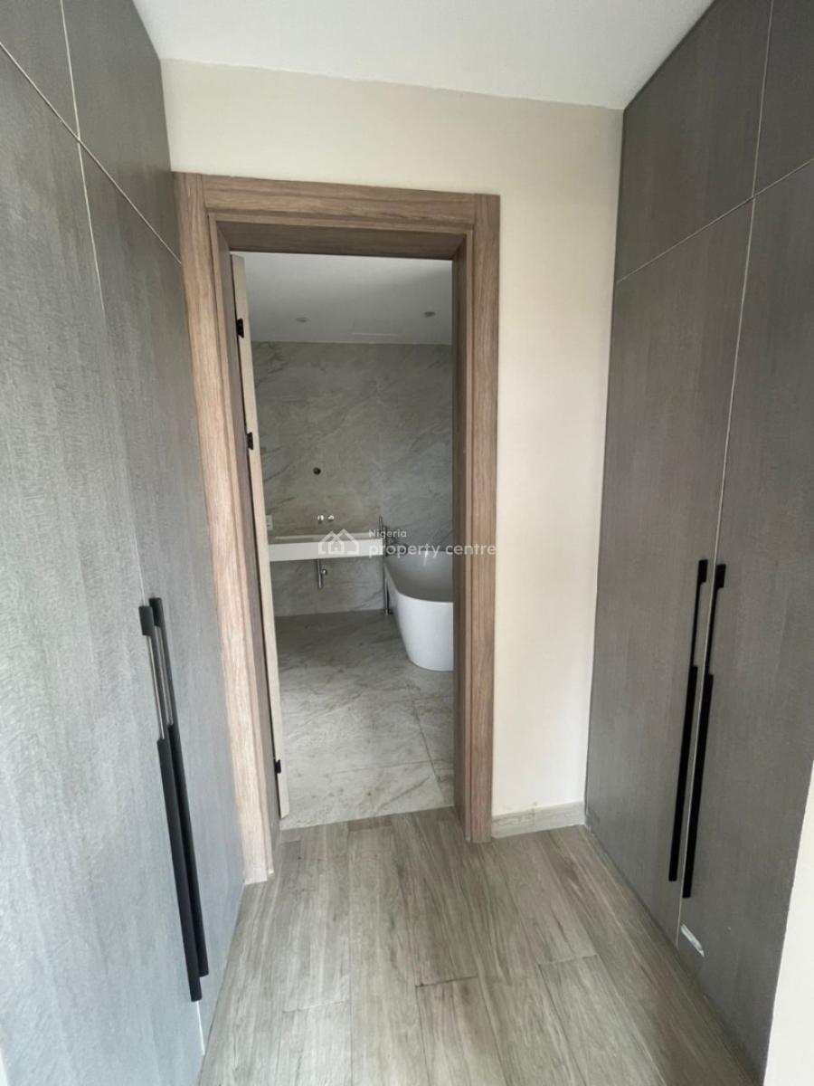 Newly Built and Serviced 3 Bedroom En-suite Terraced Duplex with an En, Lekki Phase 1, Lekki, Lagos, Terraced Duplex for Rent