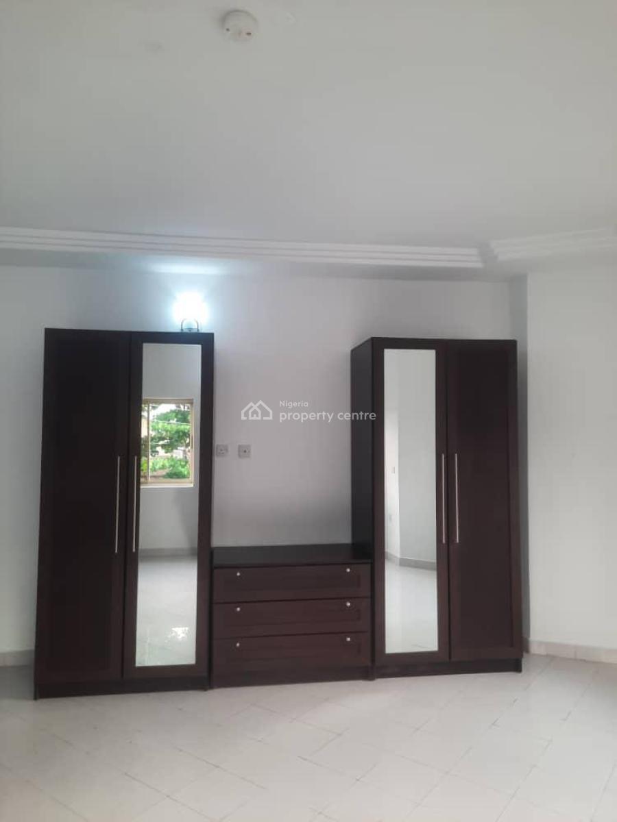 Standard 3bedroom Apartment with Bq and Pool, Off Admiralty Road, Lekki Phase 1, Lekki, Lagos, Flat / Apartment for Rent